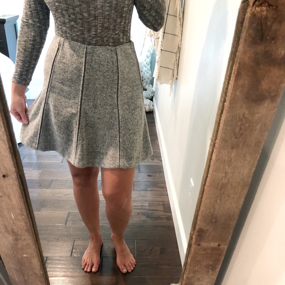 LOFT small petite grey flouncy career skirt - Picture 2 of 3